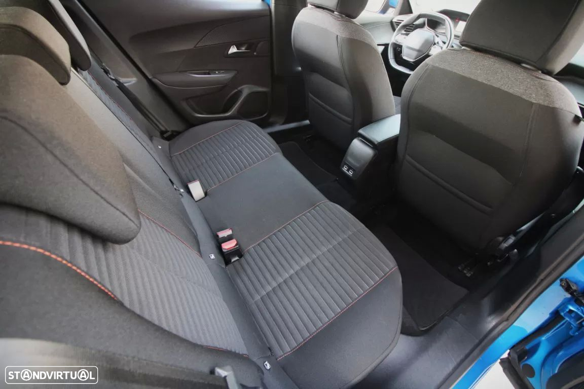 Peugeot e-2008 Active Pack - 29