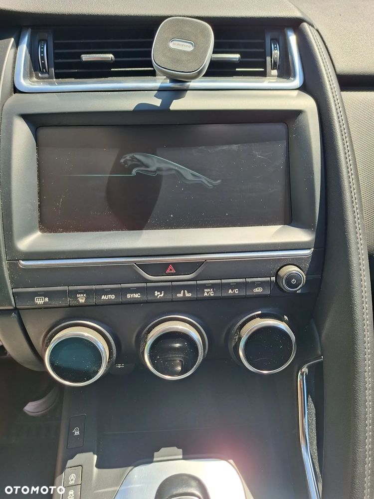 Jaguar E-Pace 2.0 i4D AWD - 11
