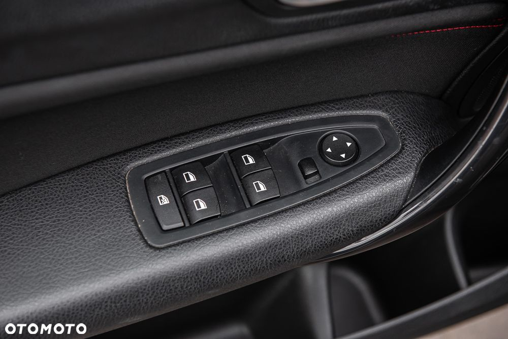 BMW Seria 1 116d Sport Line - 24