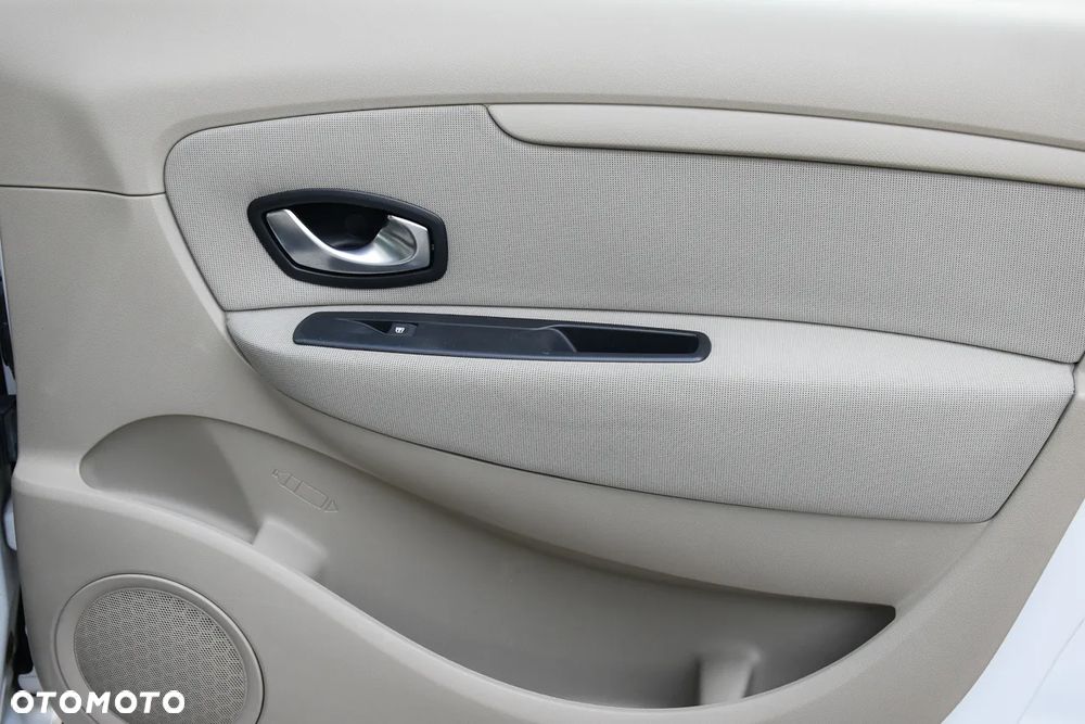 Renault Scenic dCi 110 EDC Dynamique - 24