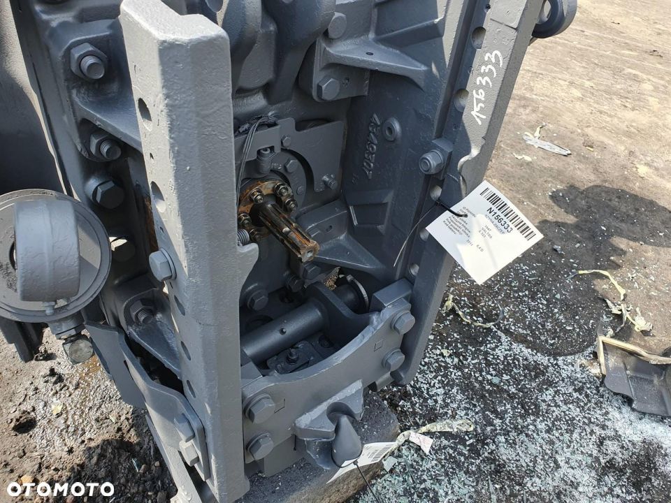 SZYNA TYLNA ZACZEP VALTRA S 323 AGCO 2011 - 2