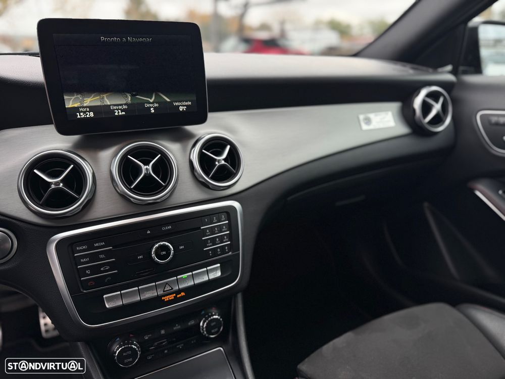 Mercedes-Benz GLA 180 d 7G-DCT AMG Line - 19