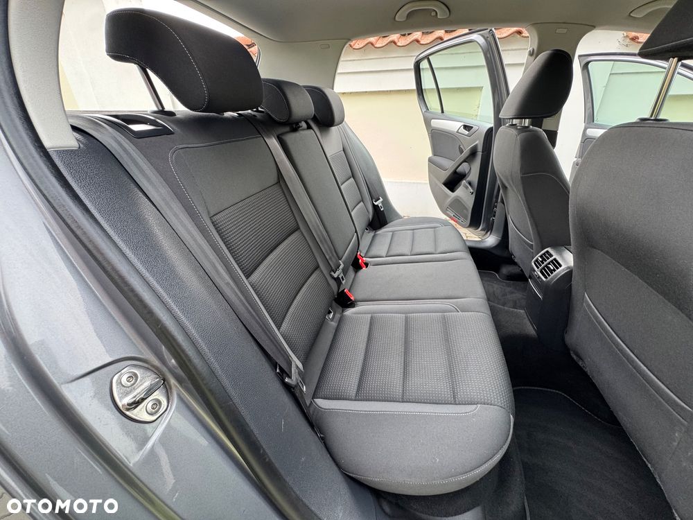 Volkswagen Golf - 19