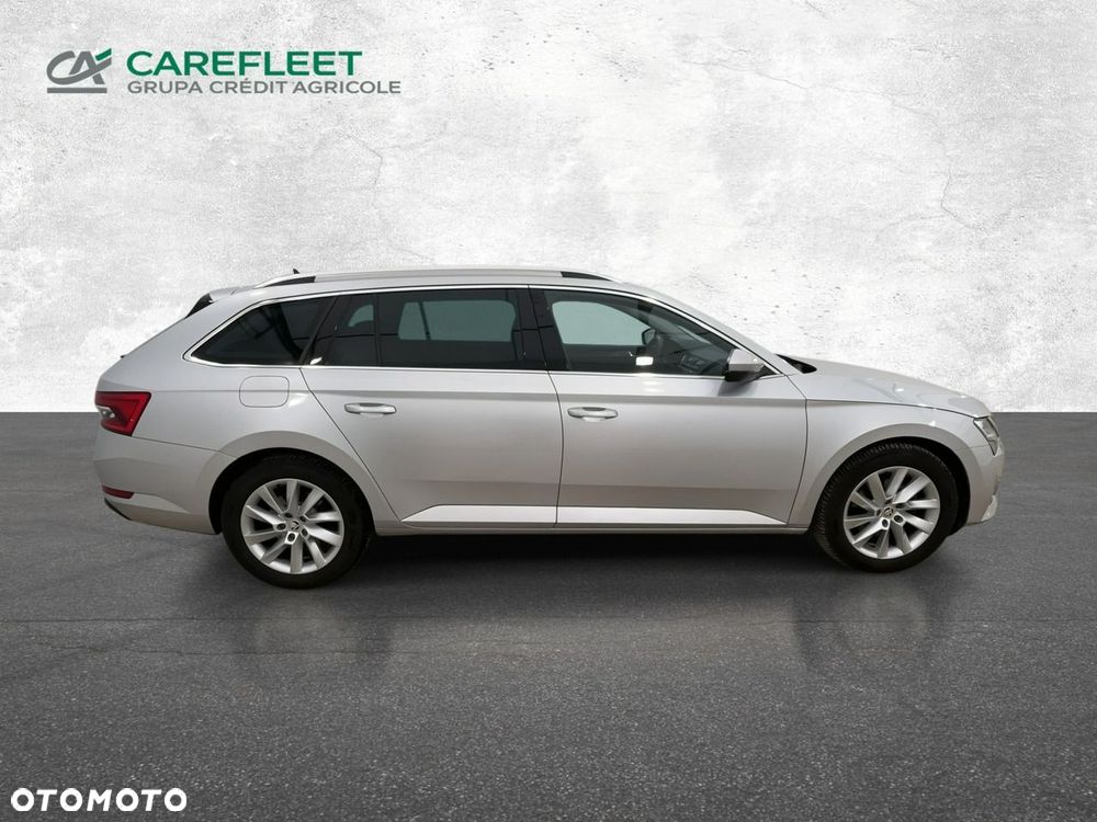 Skoda Superb 2.0 TDI SCR Style DSG - 4