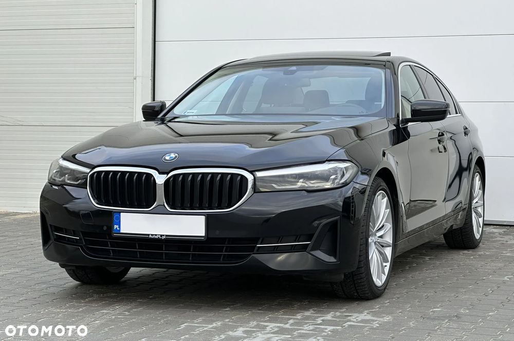 BMW Seria 5 520d xDrive - 14