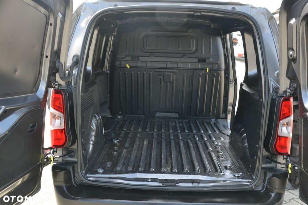 Toyota Proace City - 24