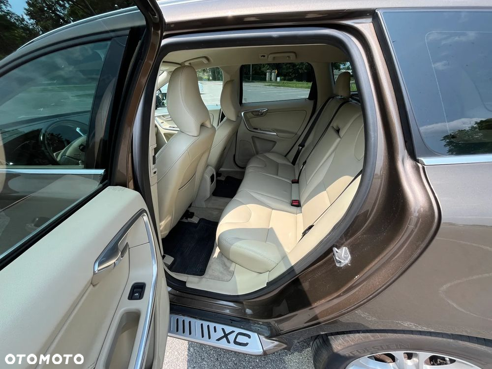 Volvo XC 60 D4 AWD Summum - 40
