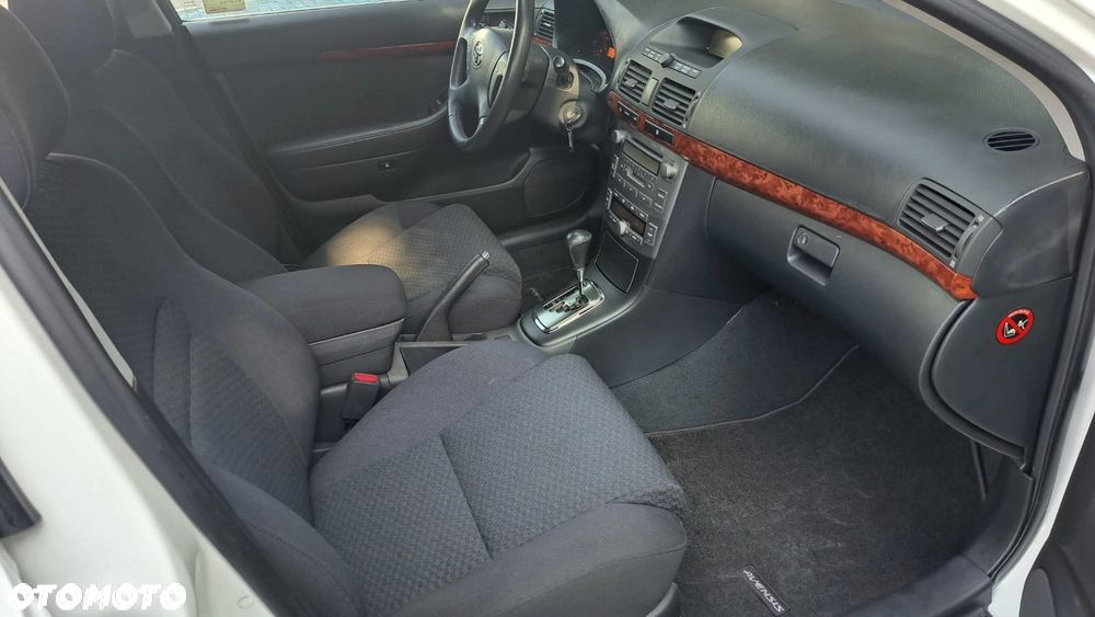 Toyota Avensis 2.4 VVT-i Prestige - 8