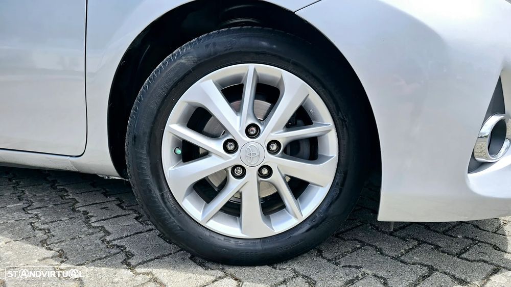 Toyota Auris 1.33 VVT-i Comfort+J16 - 17