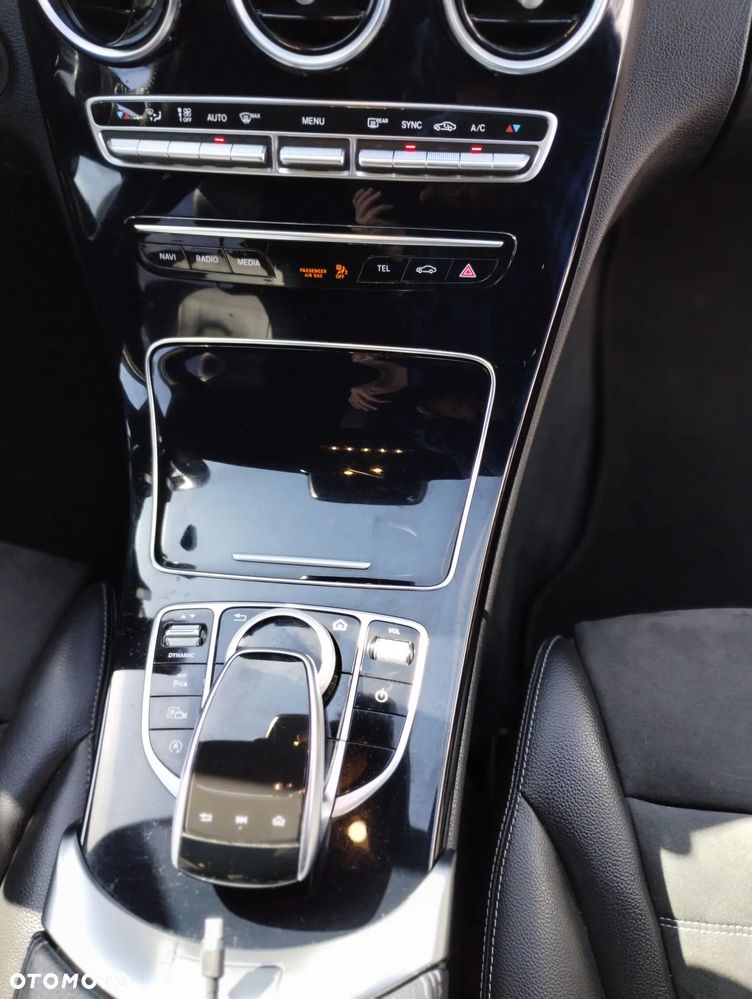 Mercedes-Benz Klasa C 220 d 9G-TRONIC - 14