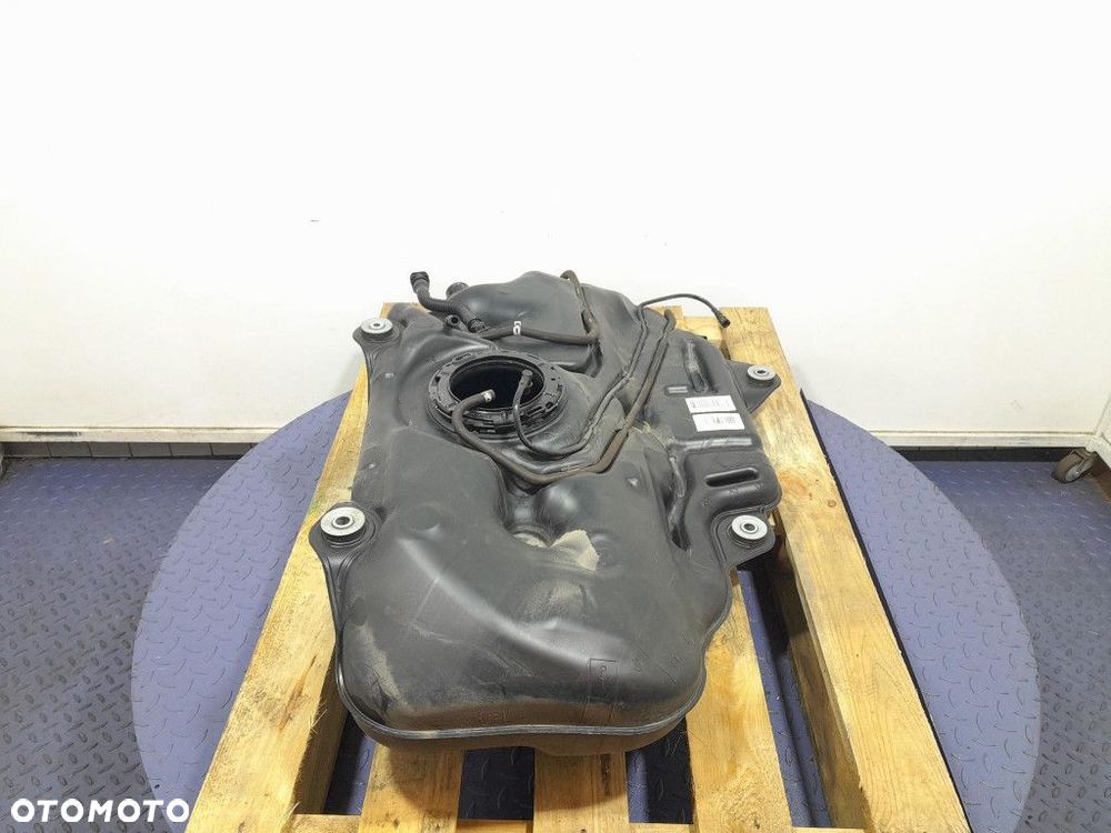 TOYOTA COROLLA XII E21 LIFT 22- 1.8 HYBRID ZBIORNIK PALIWA 77100-F4101 - 2