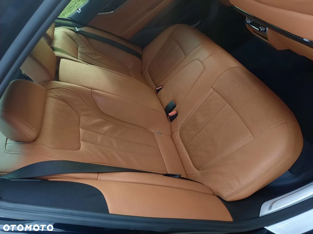 BMW Seria 7 730d xDrive - 23