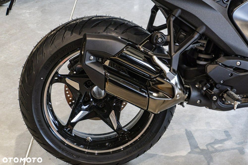 BMW R - 12