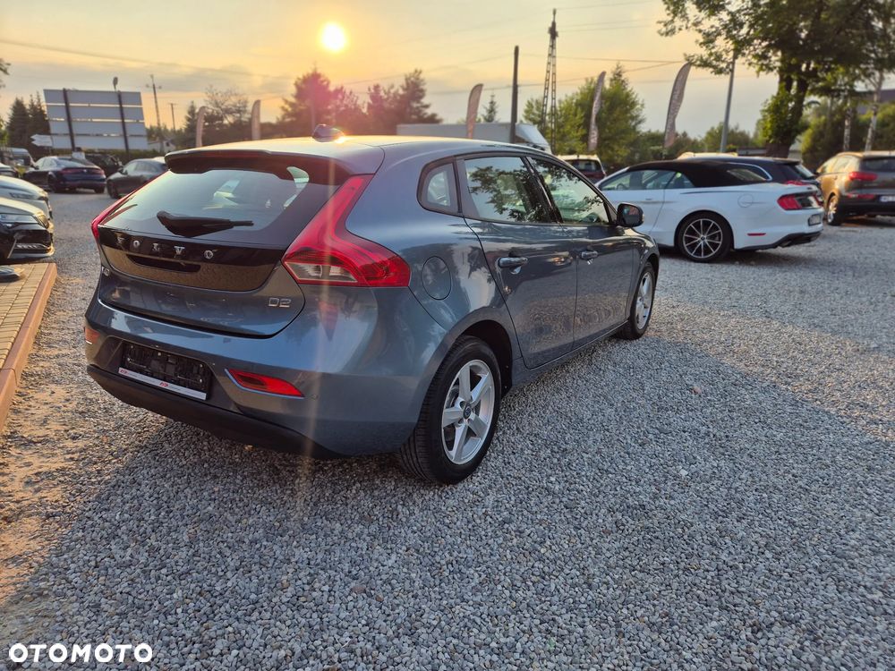 Volvo V40 - 24