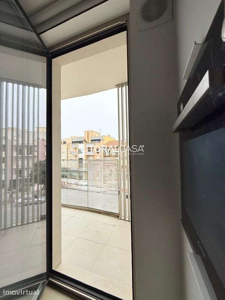 Apartamento T2 | Praia da Barra | Varanda | Garagem fechada - Grande imagem: 2/30