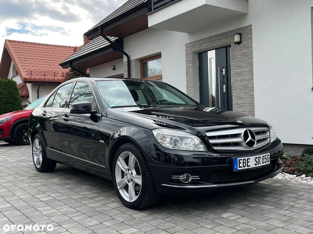 Mercedes-Benz Klasa C 200 7G-TRONIC Avantgarde Edition - 32