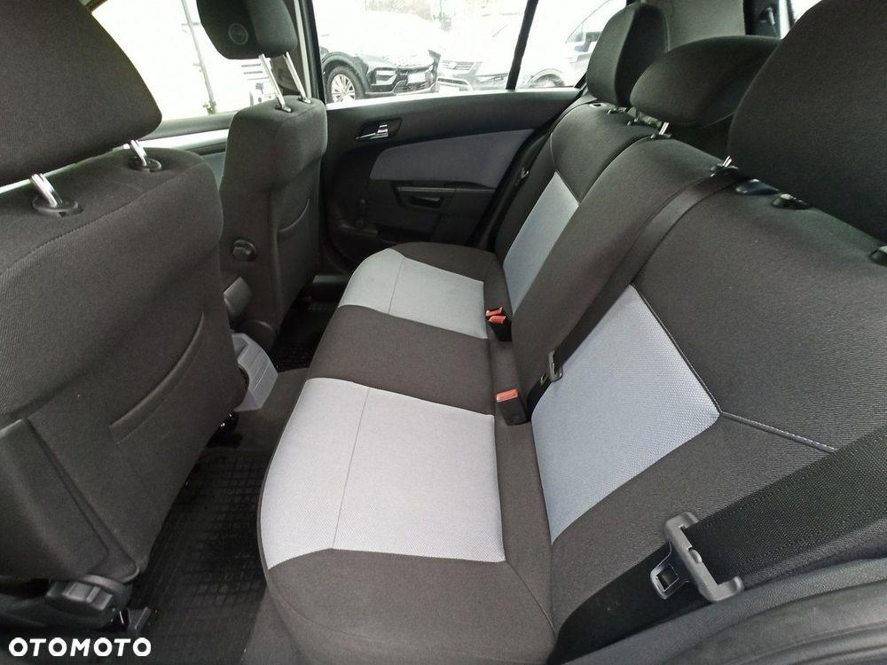 Opel Astra 1.8 Innovation - 8