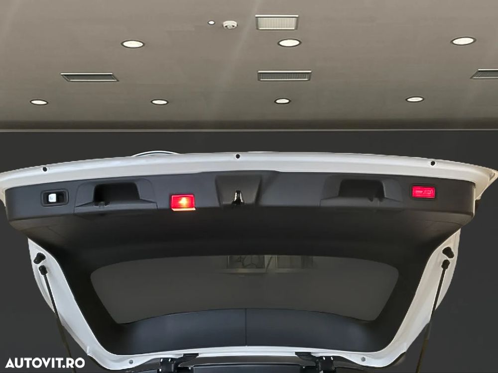 Mercedes-Benz GLC 300 e 4Matic 9G-TRONIC AMG Line - 7