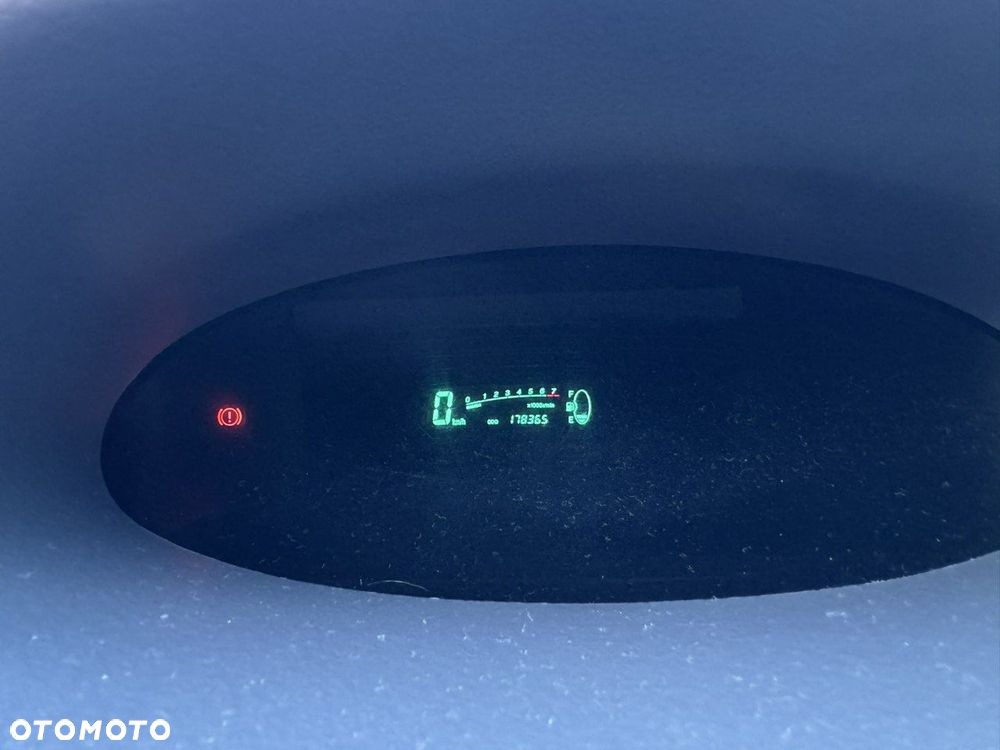 Toyota Yaris 1.0 Base - 14