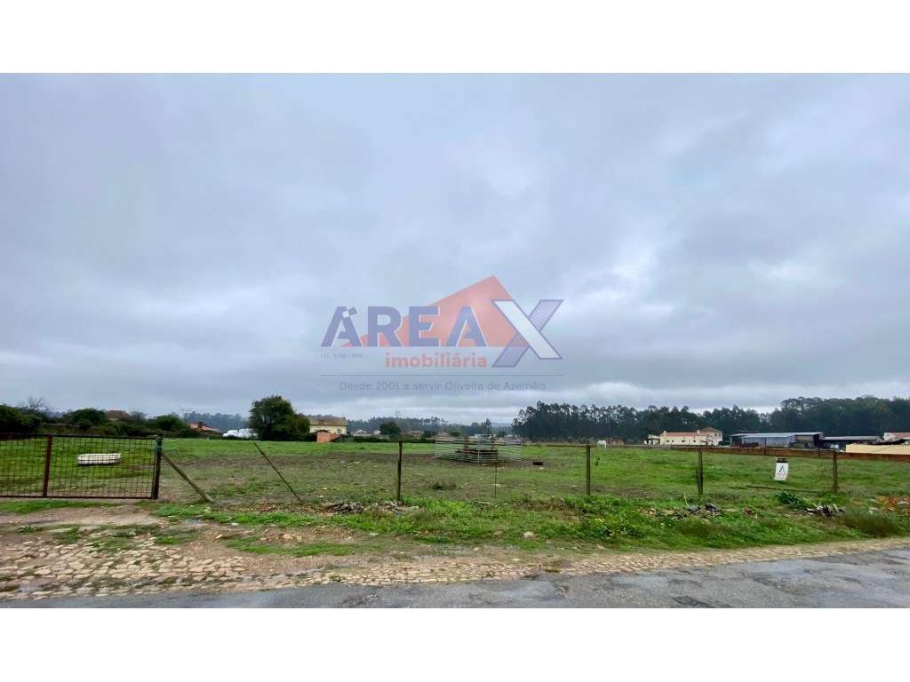 Propriedade composta por 2 artigos. Zona de construção. Consulte-nos! - Grande imagem: 2/4