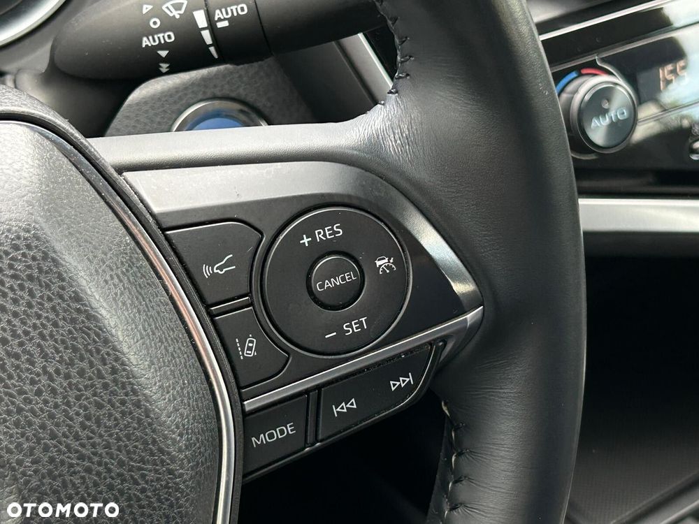 Toyota Camry 2.5 Hybrid Comfort CVT - 22