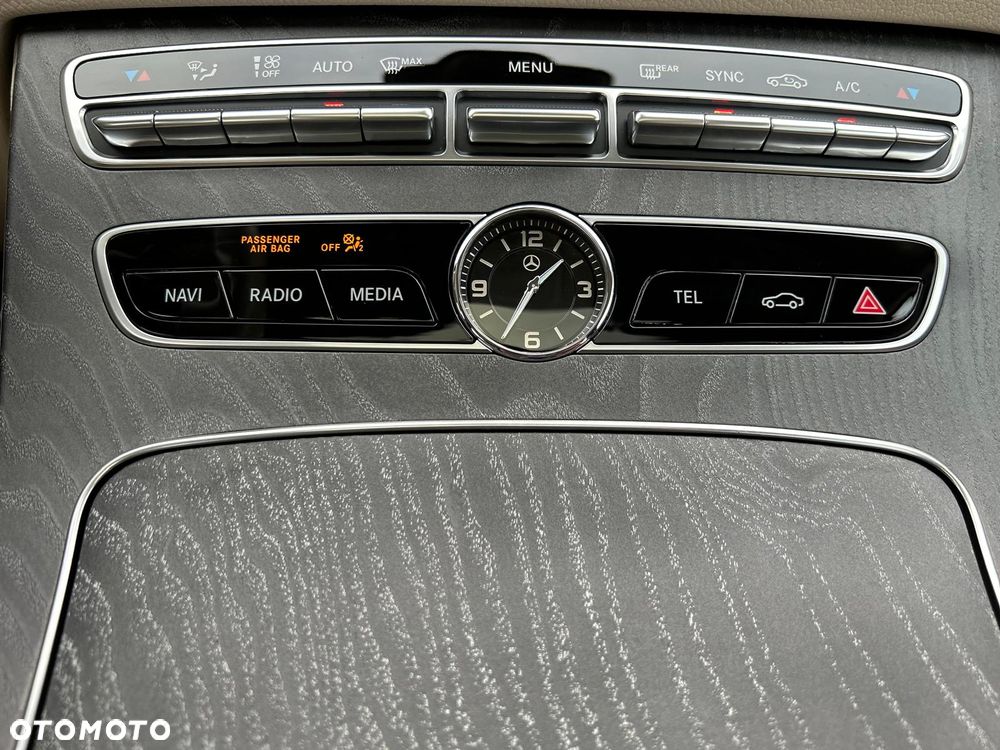 Mercedes-Benz CLS - 22