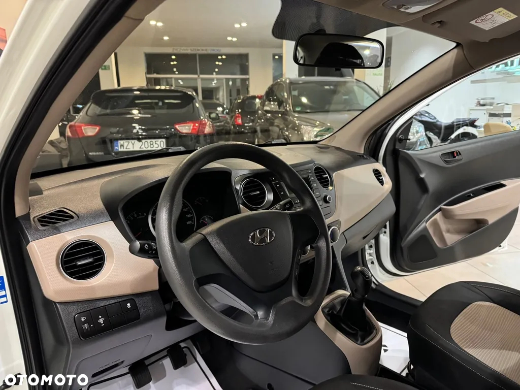 Hyundai i10 1.0 - 24