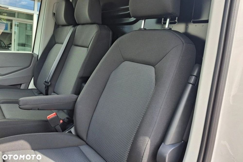 Volkswagen Crafter TDI L4H3 AT8 2.0 140KM - 11