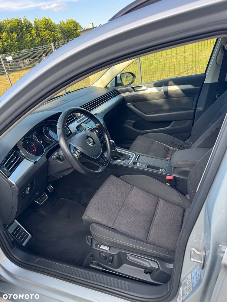 Volkswagen Passat 2.0 TDI BMT Comfortline DSG - 11