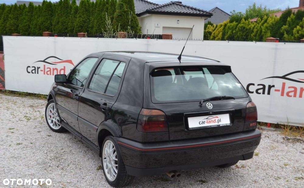 Volkswagen Golf - 10