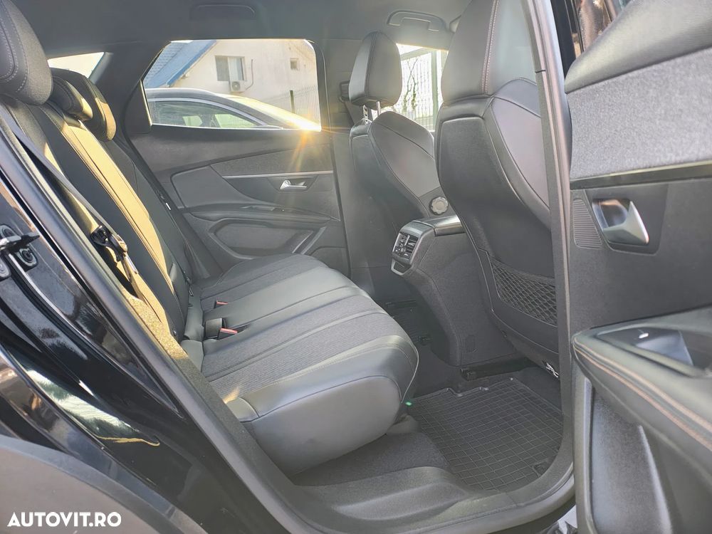 Peugeot 3008 1.2 PureTech Turbo S&S GT-Line - 14