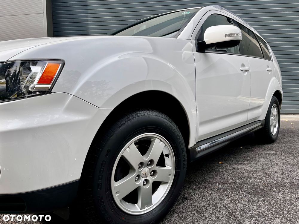 Mitsubishi Outlander 2.0 DI-D 4WD Invite - 4