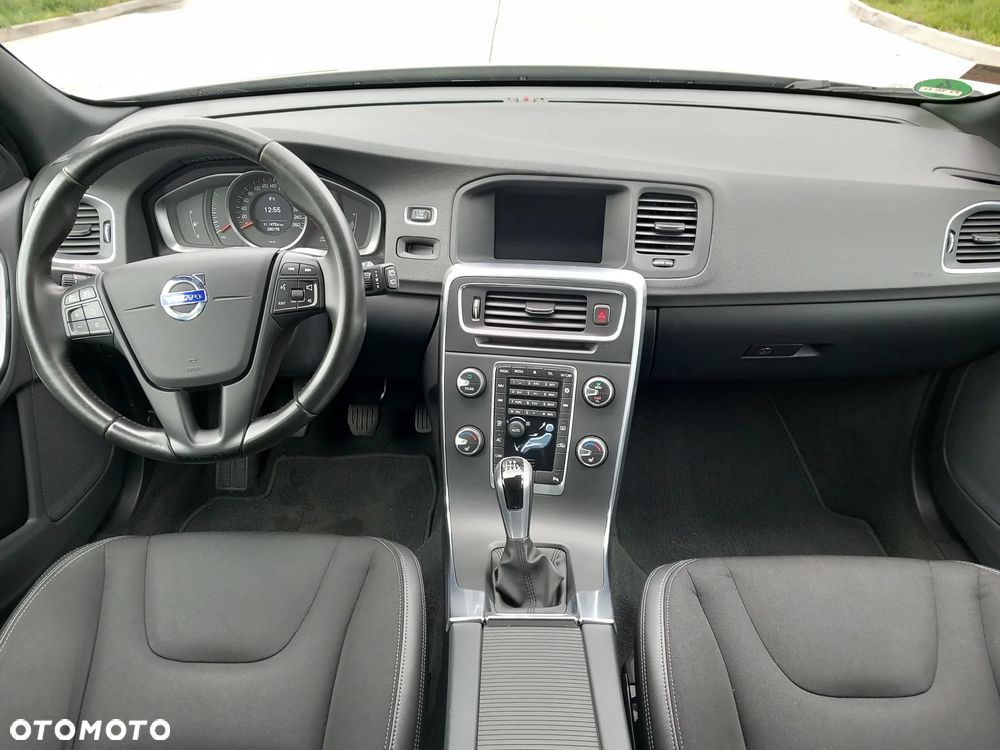 Volvo V60 D4 Linje Svart - 12