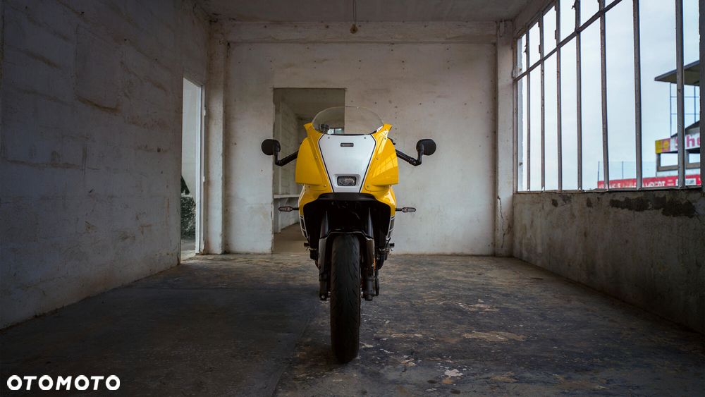 Yamaha XSR - 9