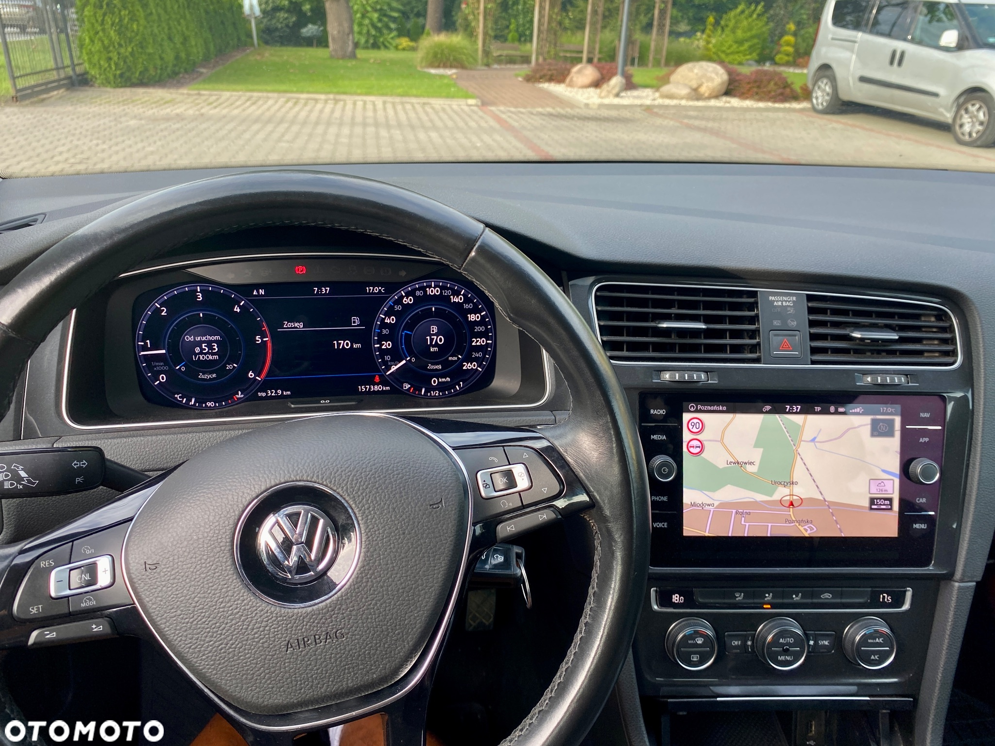 Volkswagen Golf - 20