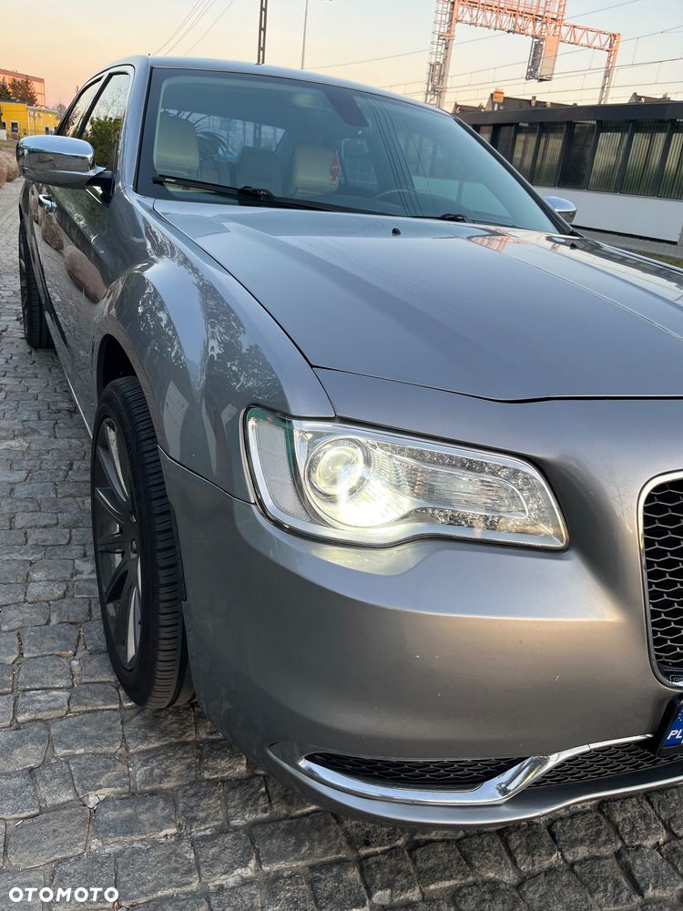 Chrysler 300C 3.5 V6 AWD - 2