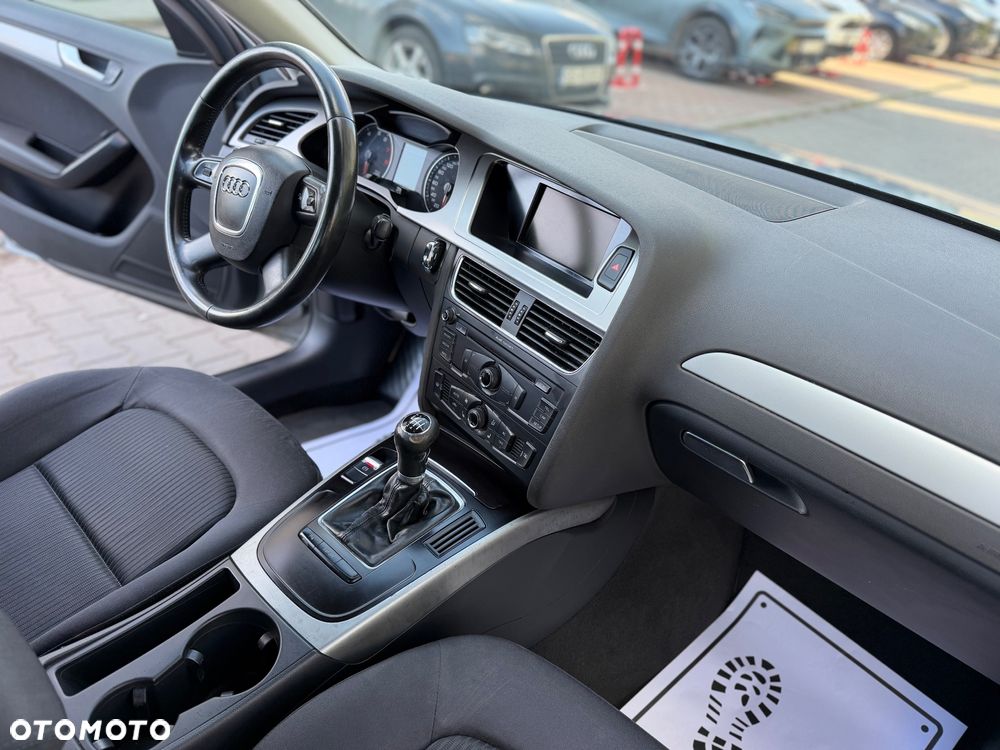 Audi A4 Limousine 1.8 TFSI multitronic S line Sportpaket - 30