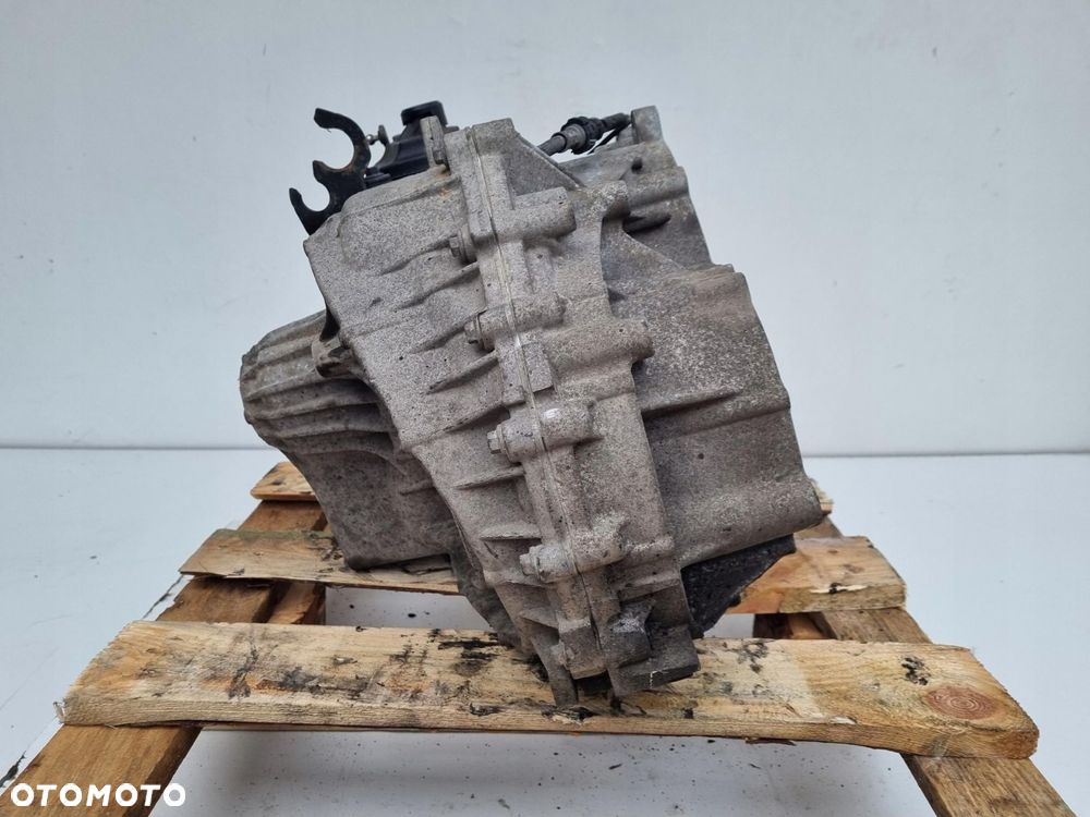 Volvo S60 II V60 2.0 D3 SKRZYNIA BIEGÓW manualna DG9R-7002-LA 1285121 - 5