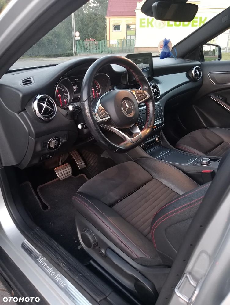 Mercedes-Benz GLA 200 (CDI) d 7G-DCT AMG Line - 13