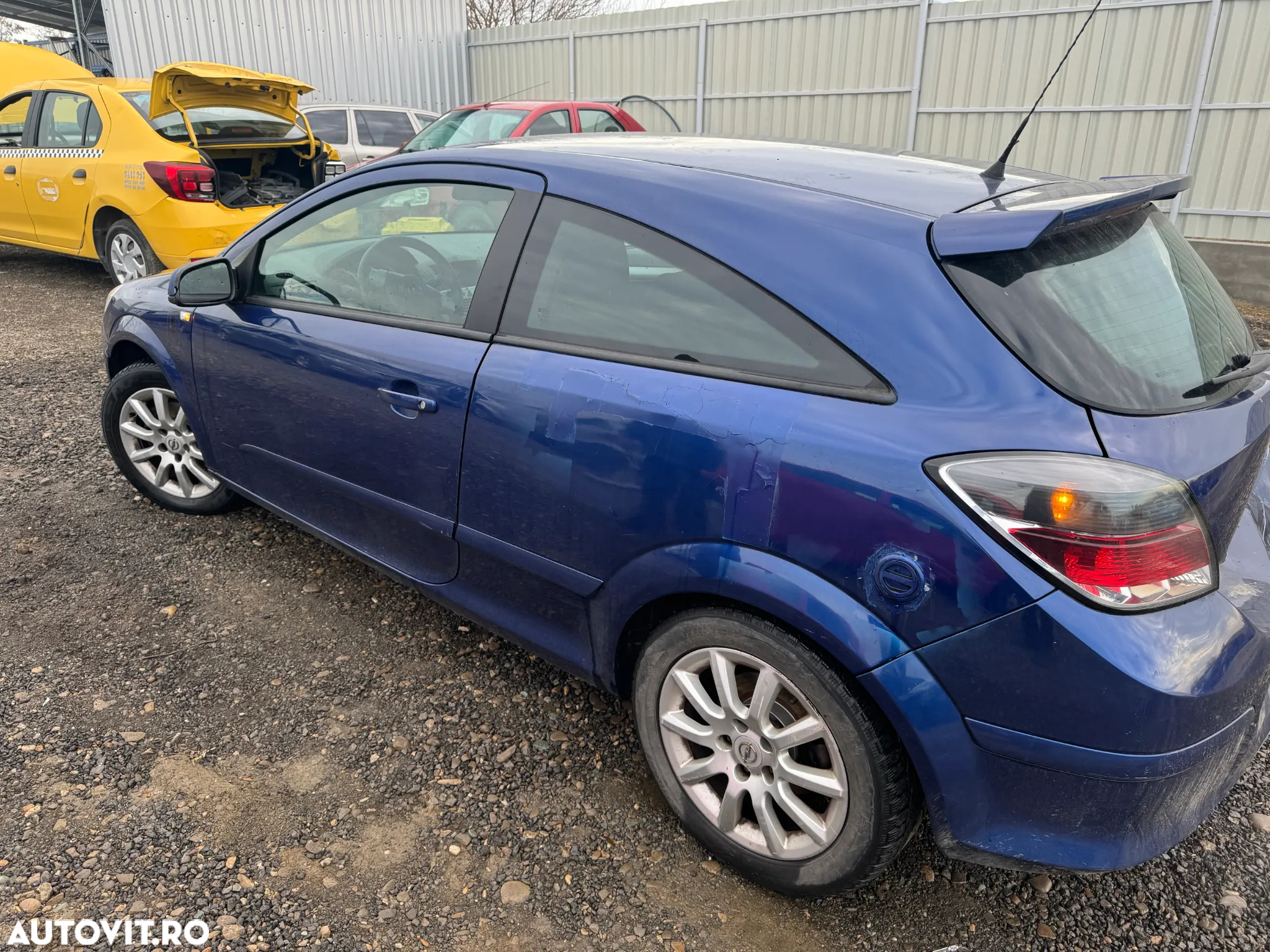 Dezmembram Opel Astra H GTC z16xep - 6