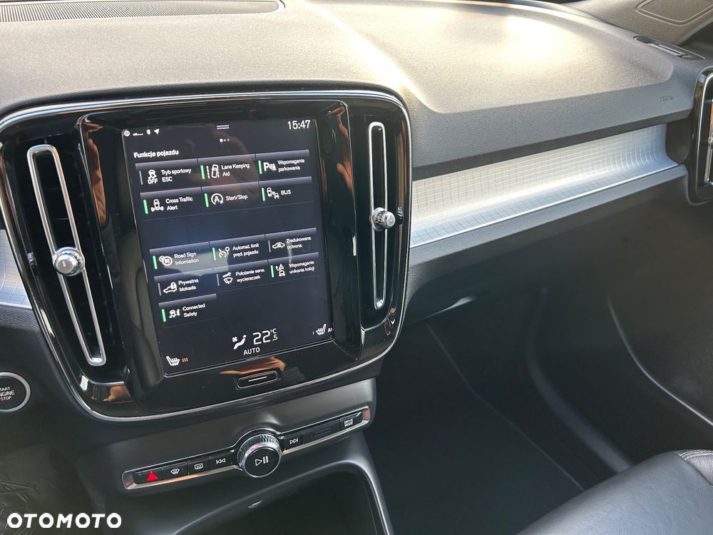 Volvo XC 40 T5 AWD Momentum Pro - 29