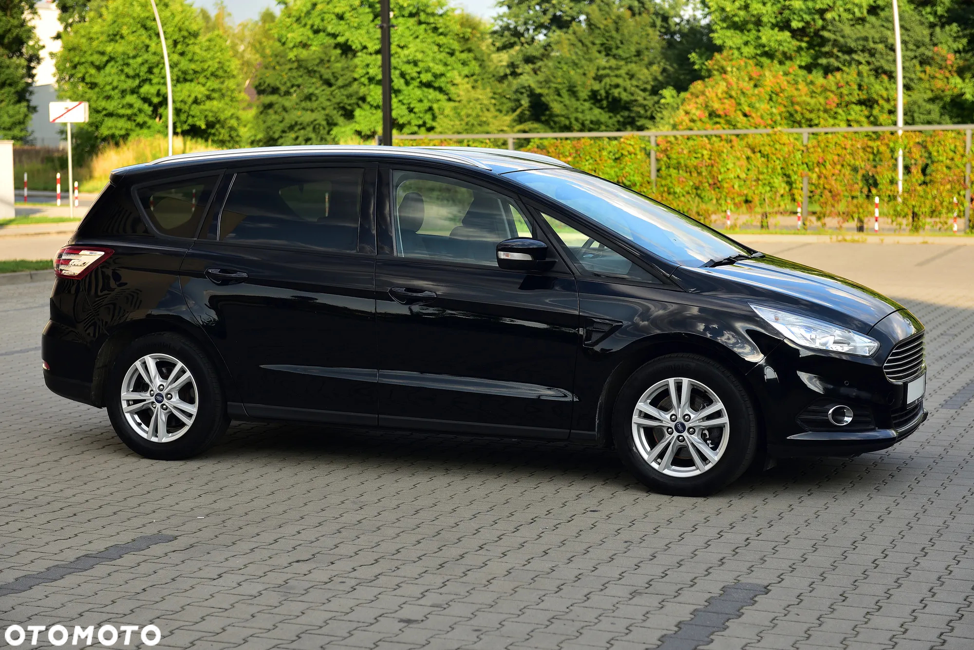 Ford S-Max 2.0 EcoBlue Titanium - 4