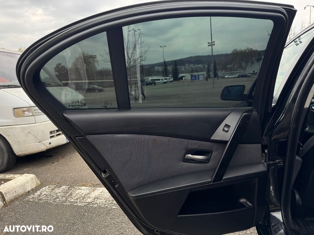 BMW Seria 5 525d Aut. - 15