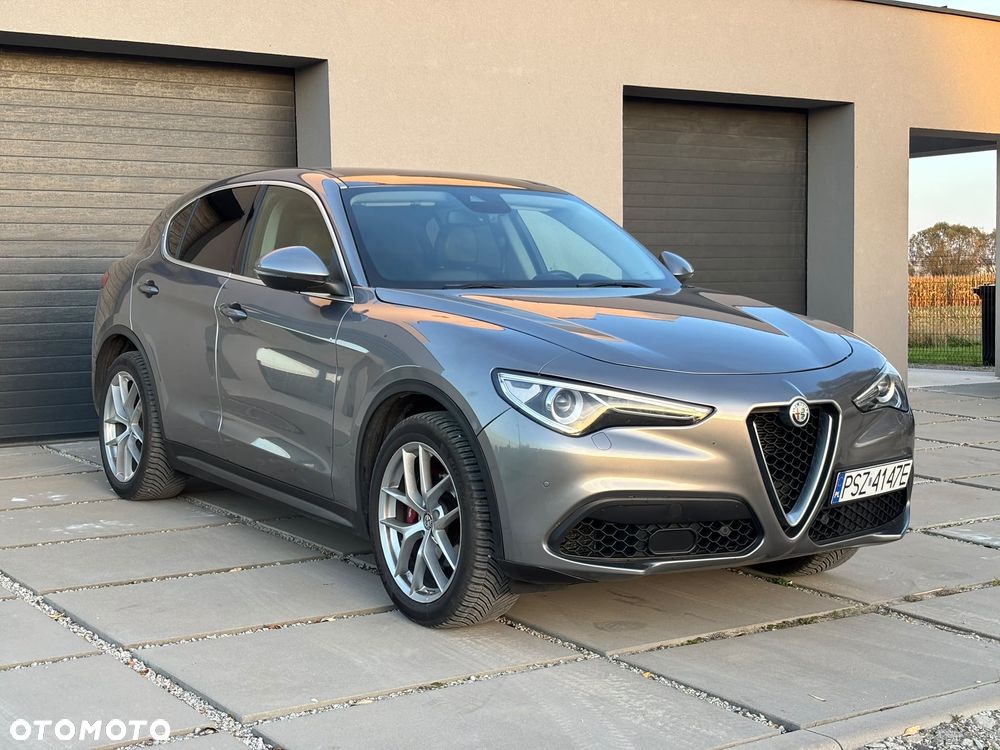 Alfa Romeo Stelvio 2.0 Turbo 16V AT8-Q4 First Edition - 4