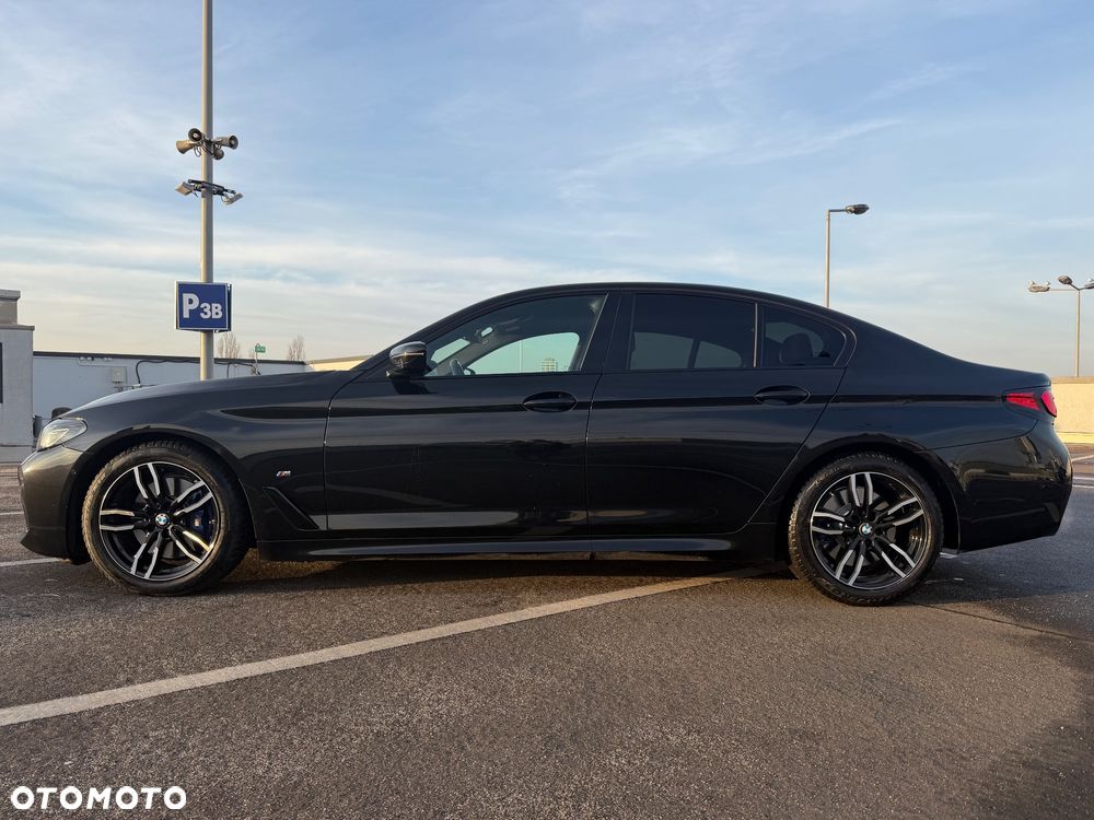 BMW Seria 5 530i xDrive GPF - 8
