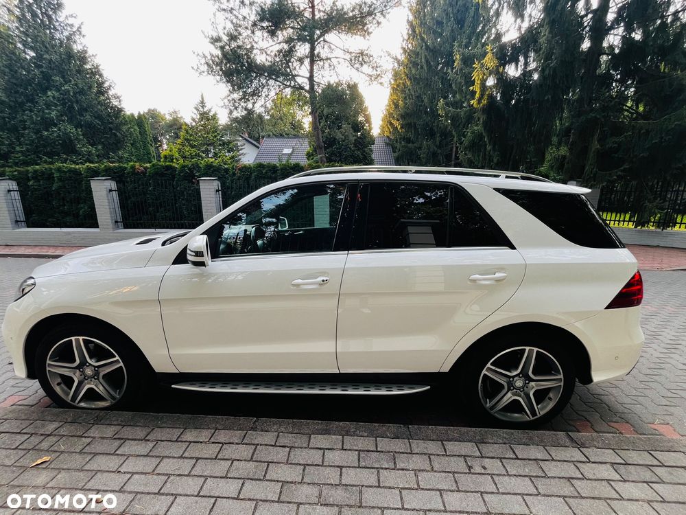 Mercedes-Benz GLE 350 d 4-Matic - 24