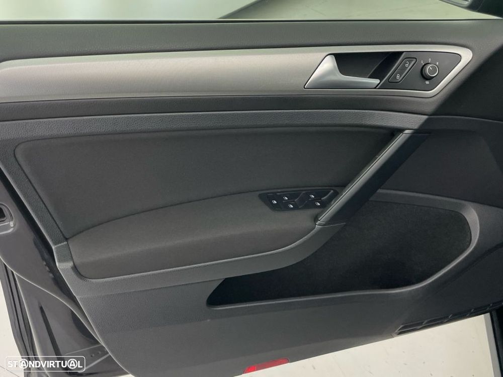 VW Golf 1.0 TSI Confortline - 18