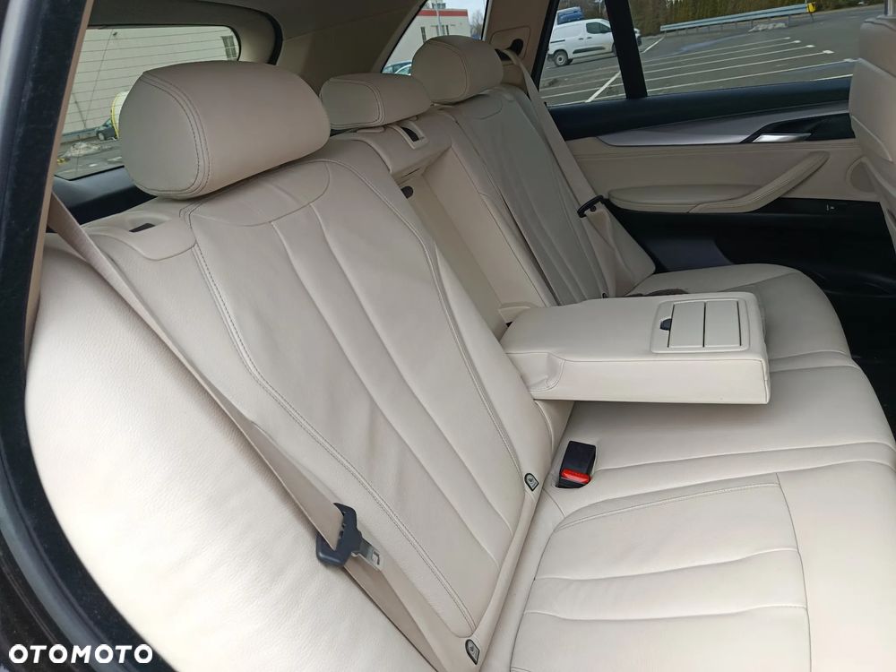 BMW X5 xDrive25d - 11