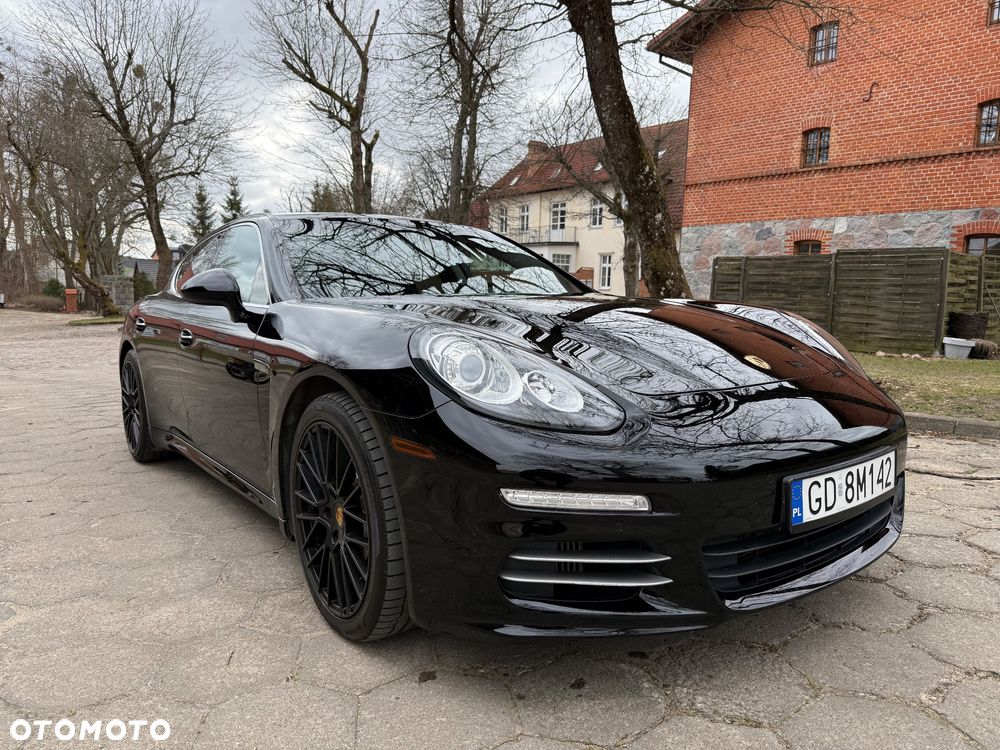 Porsche Panamera 4S - 6