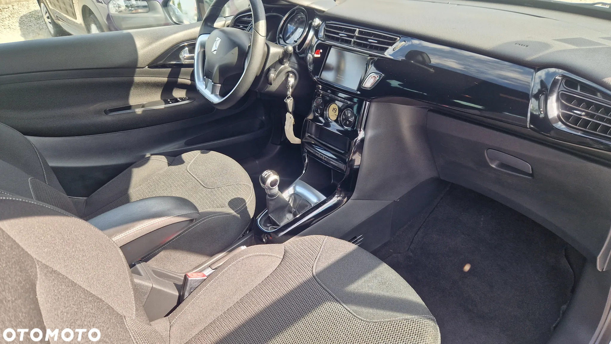 DS Automobiles DS 3 - 12
